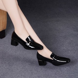 Loafers Bằng Sáng Chế Da Giữa Cao Gót Giày 2025 Phong Cách Mới Thu Đông Da Thật Dày Gót Da Nhỏ Giày Da Loafer Nữ Phong Cách Anh Slip-On
