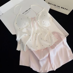 Ngọt Ngào Mềm Mại Dễ Thương Gợi Cảm Băng Tuyết Lụa Sling Bộ Đồ Ngủ Nữ Có Miếng Lót Ngực Pure Desire Vitality Quần Áo Gia Đình Bé Gái