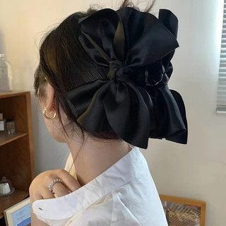 Kẹp cá mập nơ lớn Satin không đều dành cho nữ