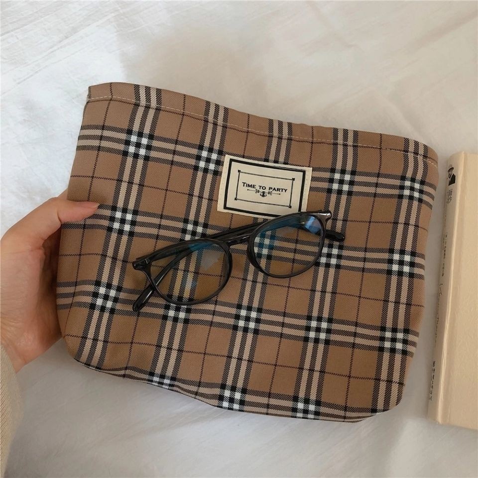 💦[Tỷ lệ đánh giá tốt 99%] Dòng màu cà phê cổ điển Túi xách lưới văn học đựng mỹ phẩm Túi vải B4ET