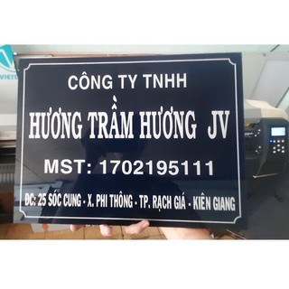 Bảng Công Ty kích thước 20x30cm, 35x25cm, 30x40,.....  Chất liệu mica,tặng kèm băng keo 2 mặt thiết kế theo yêu cầu