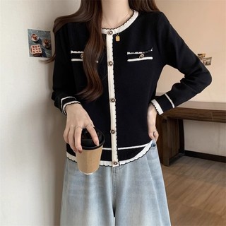 Áo khoác dệt kim áo mặc trong mẫu mới mùa thu cho nữ áo tôn dáng gầy