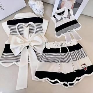 Bộ Đồ Bé Gái Hello Kitty – Áo Polo Kẻ Sọc & Quần Short Thời Trang Hàn Quốc Cho Bé