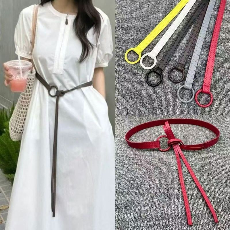 Phụ kiện thắt lưng mỏng phù hợp với phong cách cơ bản