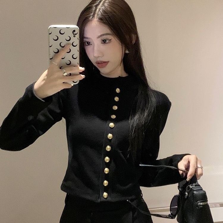 Áo khoác cardigan dáng croptop thiết kế basic phối cúc mạ đồng hàng QCCC xu hướng Hàn BA SP221