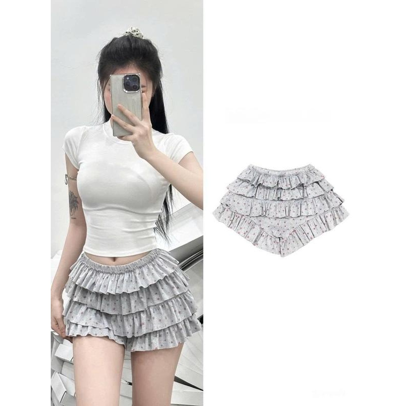 BARE_Quần Váy 4 Tầng Dáng Ngắn Lưng Thun Dễ Thương Họa Tiết Hoa Nhí Nhiều Màu-Q088