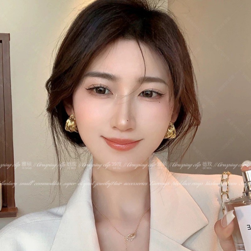 Bông Tai Nữ Kim Loại Bông Tai Cao Cấp 2025 Phong Cách Mới Nhẹ Bông Tai Sang Trọng Trang Sức Thời Trang