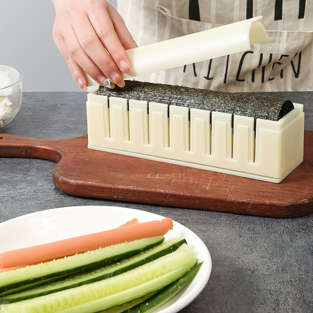 Khuôn nhựa làm cơm cuộn sushi kimbap hình tròn, hình vuông, trái tim FE123
