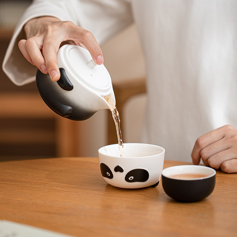 Bộ trà gốm sứ gấu trúc di động ngoài trời Văn phòng / Hộ gia đình Giải trí Bộ trà Kung Fu Quà tặng giá trị cao
