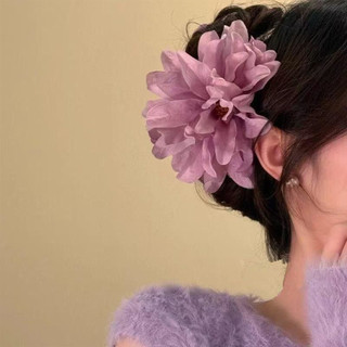 Kẹp móng vuốt tóc lớn hoa, giữ chắc chắn và chống trơn trượt, phù hợp mọi độ dày tóc