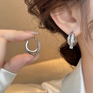 Khóa tai nữ đính kim cương hình học, phong cách châu Âu và Mỹ