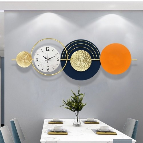Tranh Sắt Treo Tường Có Đồng Hồ – Nghệ Thuật Kết Hợp Với Công Năng