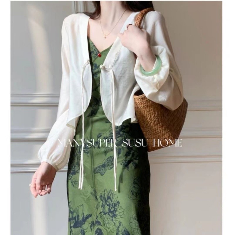Mùa hè đầm over-the-knee không tay màu xanh đậm, thiết kế sang trọng với ánh sáng