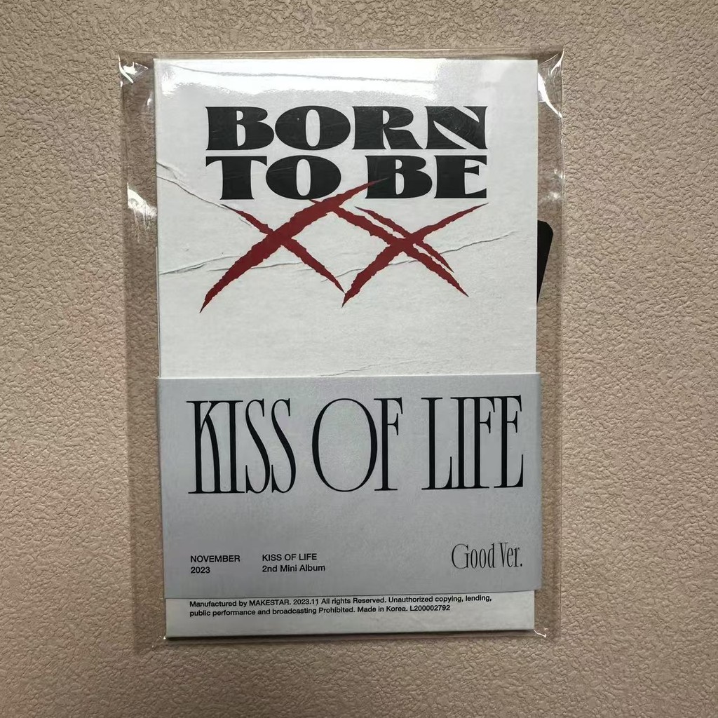 Album Mini thứ 2 Kiss of Life Born To Be XX Photo Card