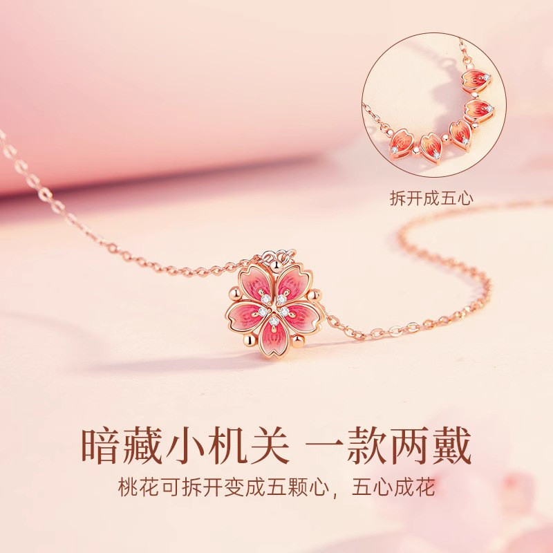 Vòng cổ nữ hoa đào sang trọng với ánh sáng tinh tế và dây xích cao cấp