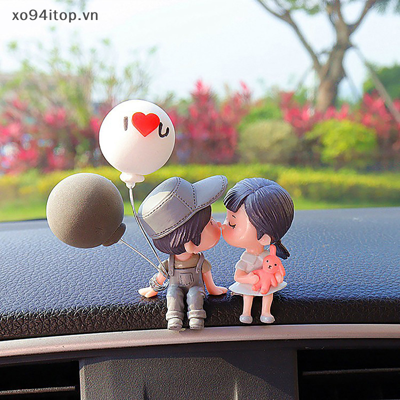 Xoitop Hoạt Hình Dễ Thương Phụ Kiện Ô Tô Đôi Di Chuyển Được Bóng Búp Bê Dễ Thương Xe Đồ Trang Trí Hôn Cặp Búp Bê Trang Trí Ô Tô Đồ Trang Trí VN