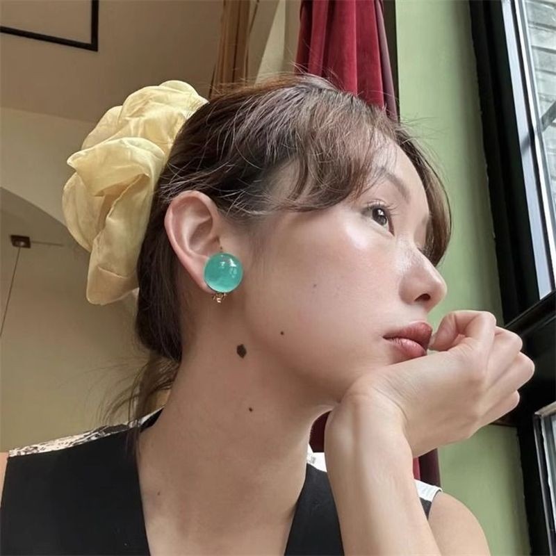 Bông tai nhỏ bóng màu Dopamine