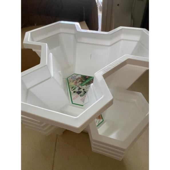 Chậu nhựa trồng cây xếp tầng, trồng hoa, rau củ tiết kiệm diện tích- Chậu tam giác trắng 2232