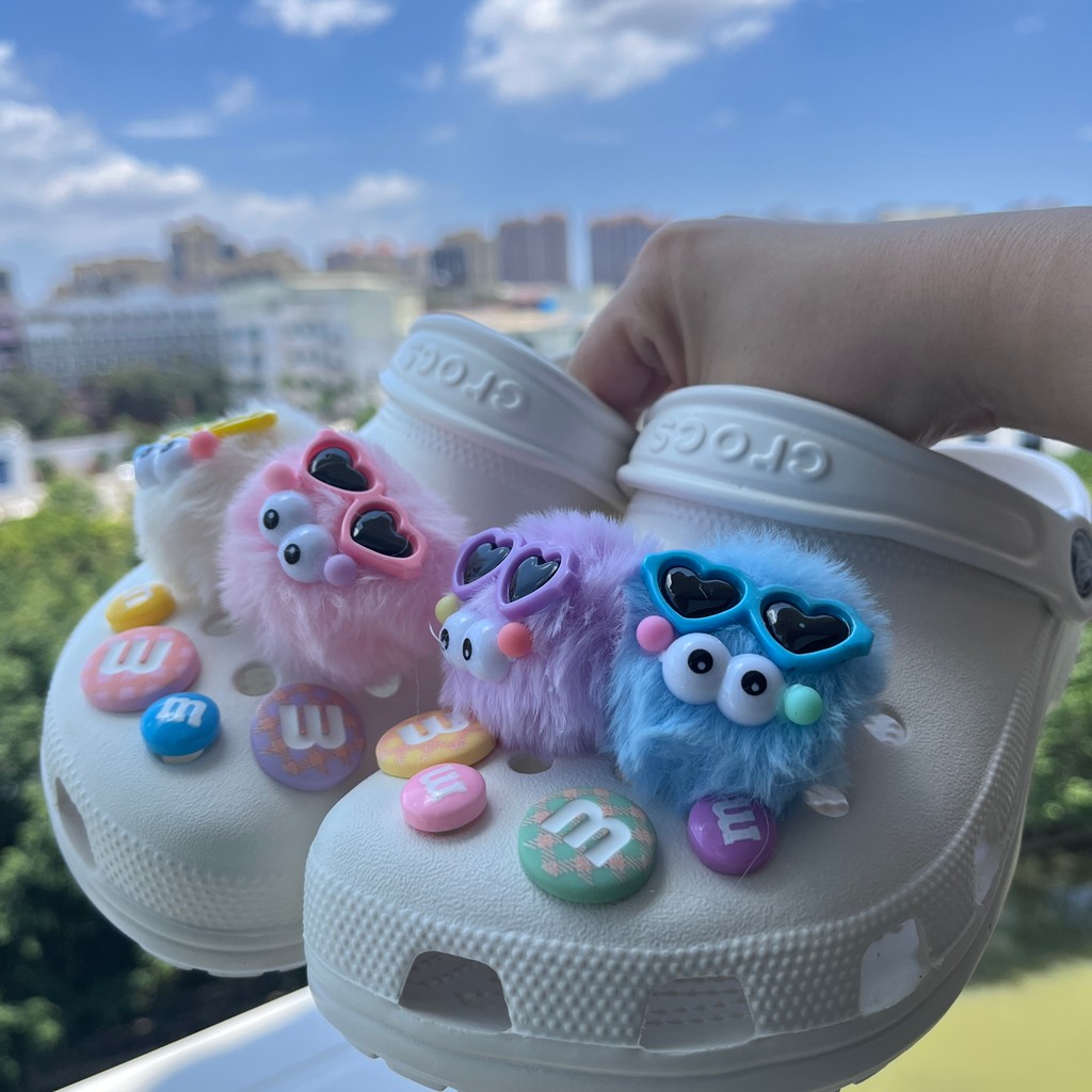 Thích hợp cho Crocs Hole Phụ kiện giày thể thao lông thú đầy màu sắc phong cách Hàn Quốc Giày cao cấp có lỗ hoa Khóa giày Busch Khóa giày Zhibixing Khóa giày có thể tháo rời ins Giày hoa