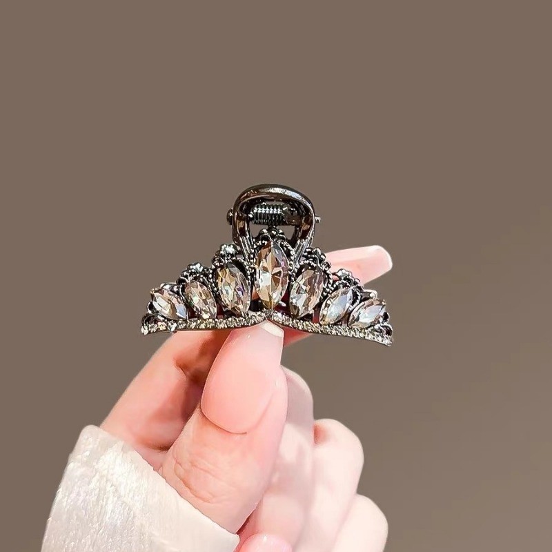 Mauropoli [Sẵn Sàng] Kẹp Tóc Trung Bình Vương Miện Pha Lê Cao Cấp Nữ Niche Cảm Giác Cao Cấp Lấy Kẹp Lưng Đầu Nửa Tóc Cá Mập Kẹp Top Clip