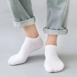 Tất cổ điển thể thao nam màu đen trắng xám, thiết kế thoáng khí và màu sắc trơn đẹp