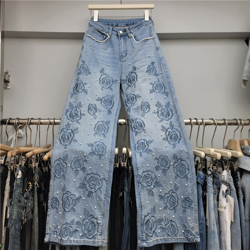 Quần denim nữ đính hạt thêu cao cấp, slim fit, xu hướng mới nhất 2025