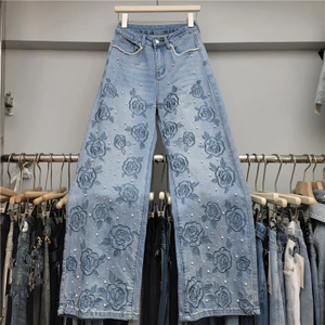 Quần denim nữ đính hạt thêu cao cấp, slim fit, xu hướng mới nhất 2025