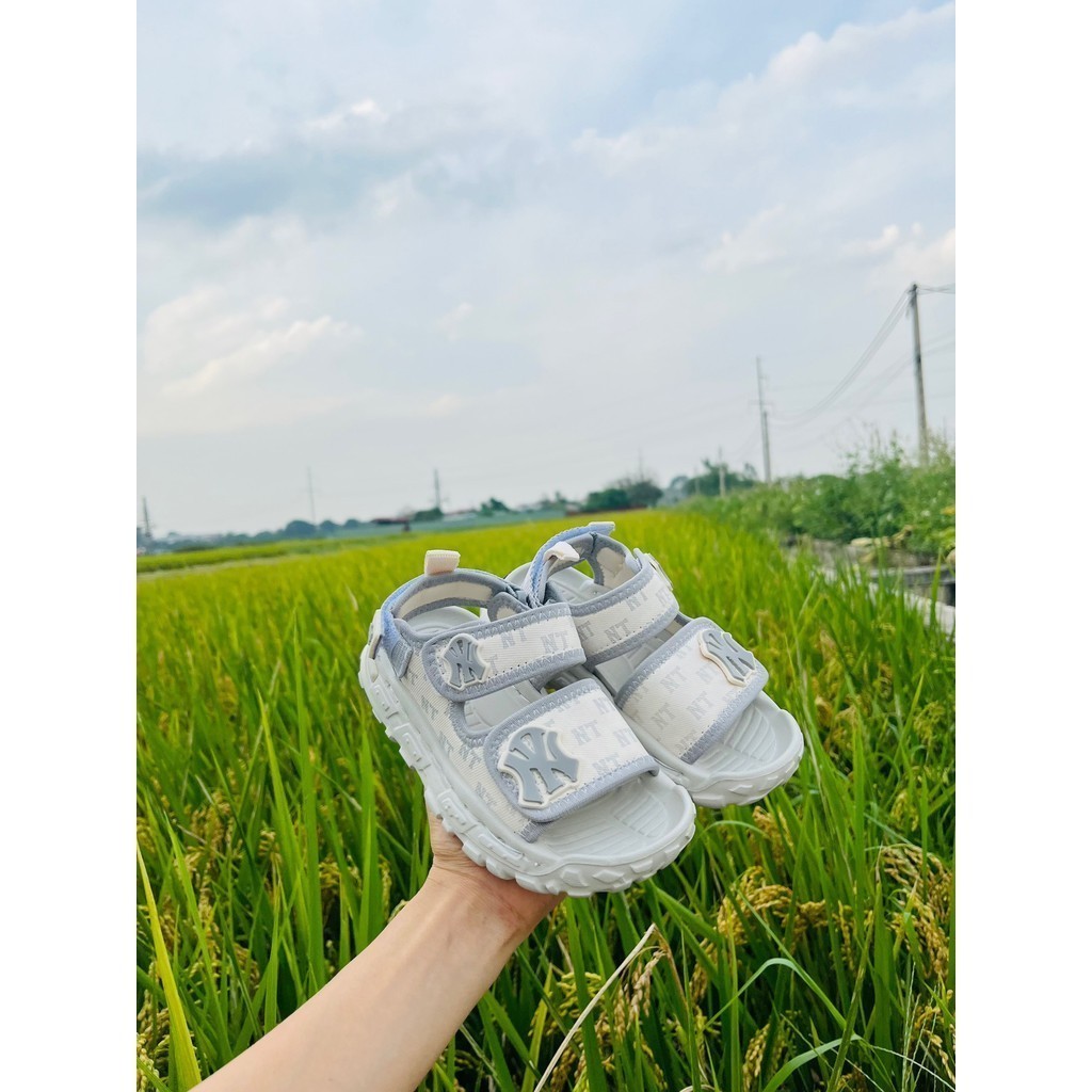 sandal bé trai dép quai hậu cho bé chữ đẹp cá tính kiểu dáng thể thao khâu đế bền đẹp QCCC mẫu mới có hộp nội địa  A13