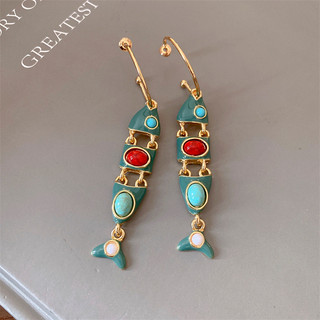 1 đôi bông tai tua cá nhỏ tráng men cổ điển