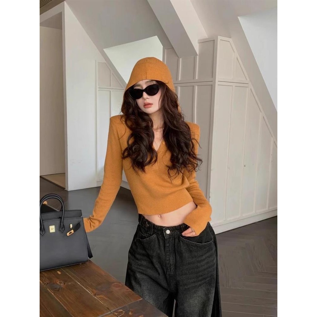 Suxi Màu Trơn Slim Fit Thu Đông Mới Có Mũ Trùm Đầu Dài Tay Dệt Kim Áo Len Nữ Ngắn 240830