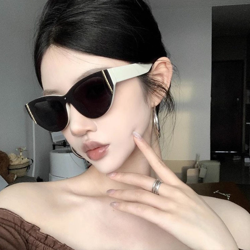 Kính râm chống nắng chất lượng cao, thiết kế thời trang