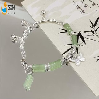 Vòng tay hạt thủy tinh phong cách tự nhiên với thiết kế bướm quyến rũ