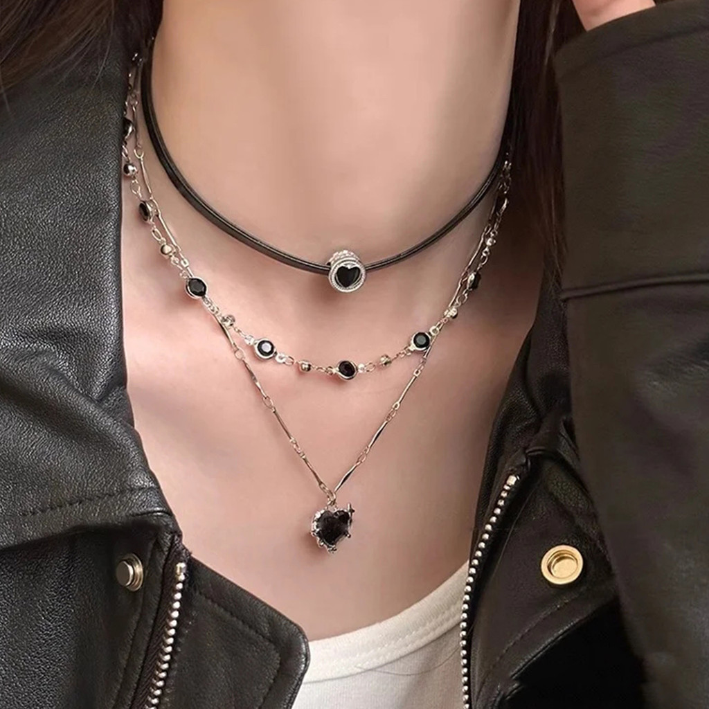 Mặt Dây Chuyền Choker Y2K Mát Đen Trái Tim, Phù Hợp Cho Nữ Thích Style Rock và Trang Điểm