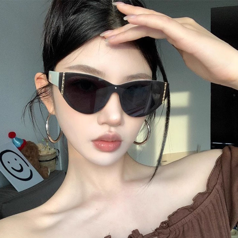 Kính râm chống nắng chất lượng cao, thiết kế thời trang