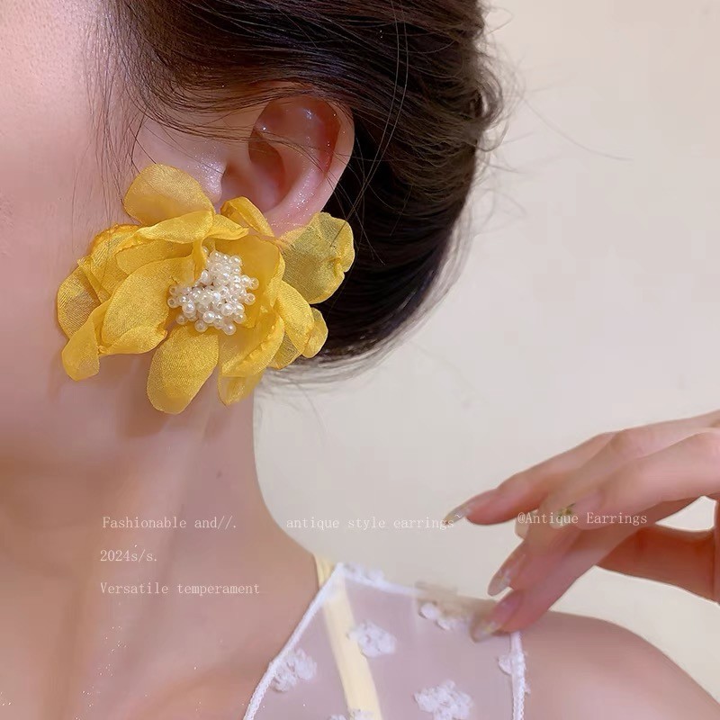 Bông tai hoa vàng siêu cổ tích Nữ phong cách mới Bông tai gạc sang trọng