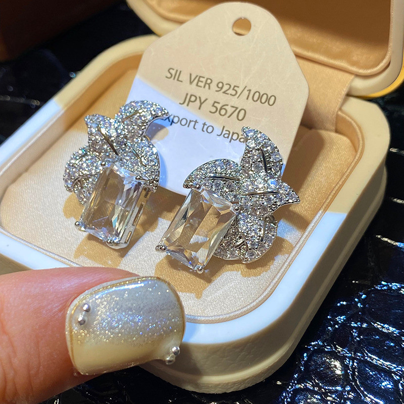Bông tai thanh lịch Zircon sang trọng tinh tế