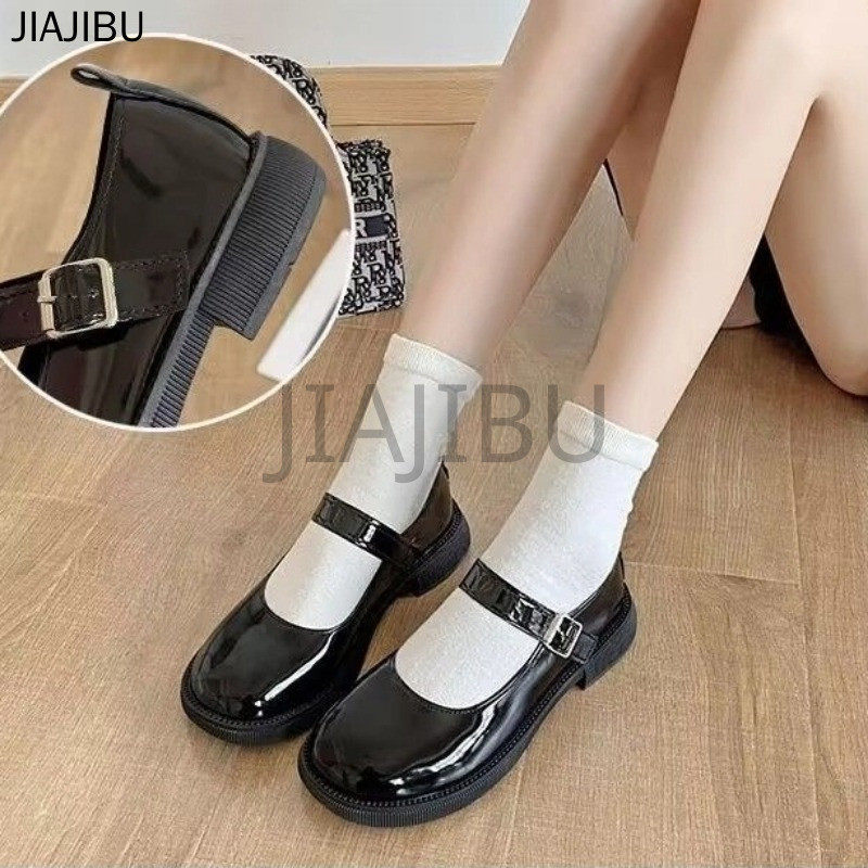 Size 35-42 Giày Nữ Cỡ Lớn Giày Da Gót Dày Chống Trượt Đầu Tròn JK Phong Cách Anh Giày Bệt Bằng Da Bóng Phong Cách Cosplay Retro Thoáng Khí Thoải Mái Korean Fashion Platform Mary Jane Doll Shoes Giày Lolita Nhật Bản