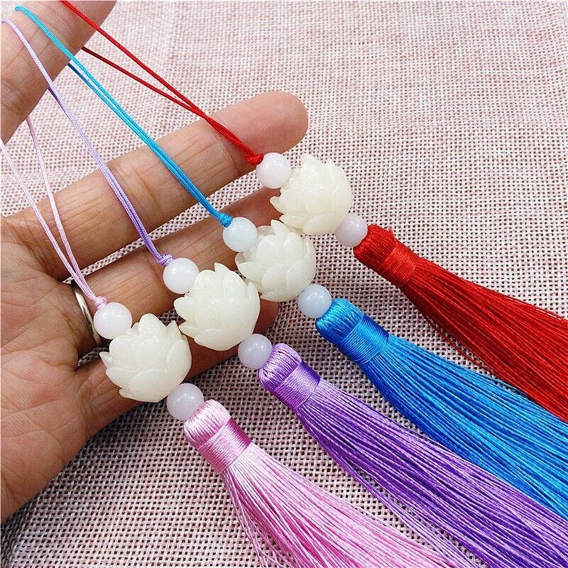 Tua rua ngọc bộ hoa sen nhiều màu, Nguyên liệu làm trang sức cổ trang