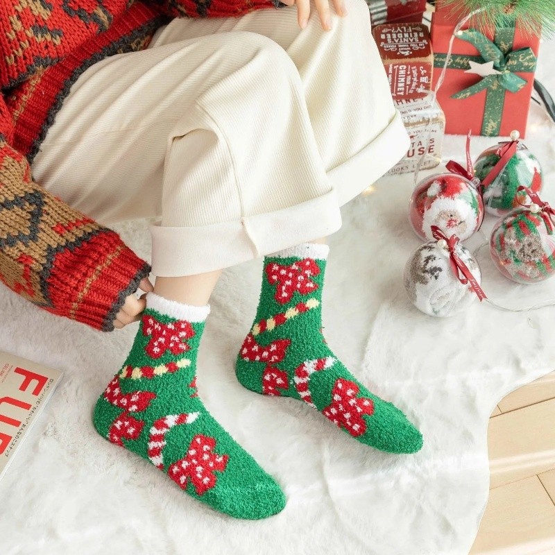 Tất Giáng Sinh Nữ Dài San Hô Nhung Bông Tuyết Ấm Áp Sàn Dày Tất Ngủ