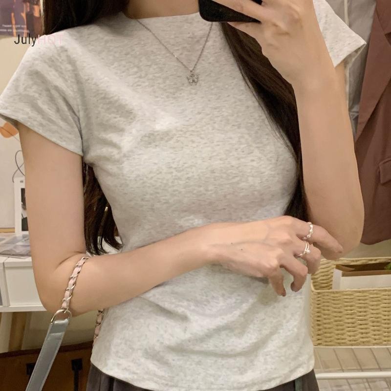 Áo thun nữ cổ tròn tay ngắn trơn, phù hợp mùa hè