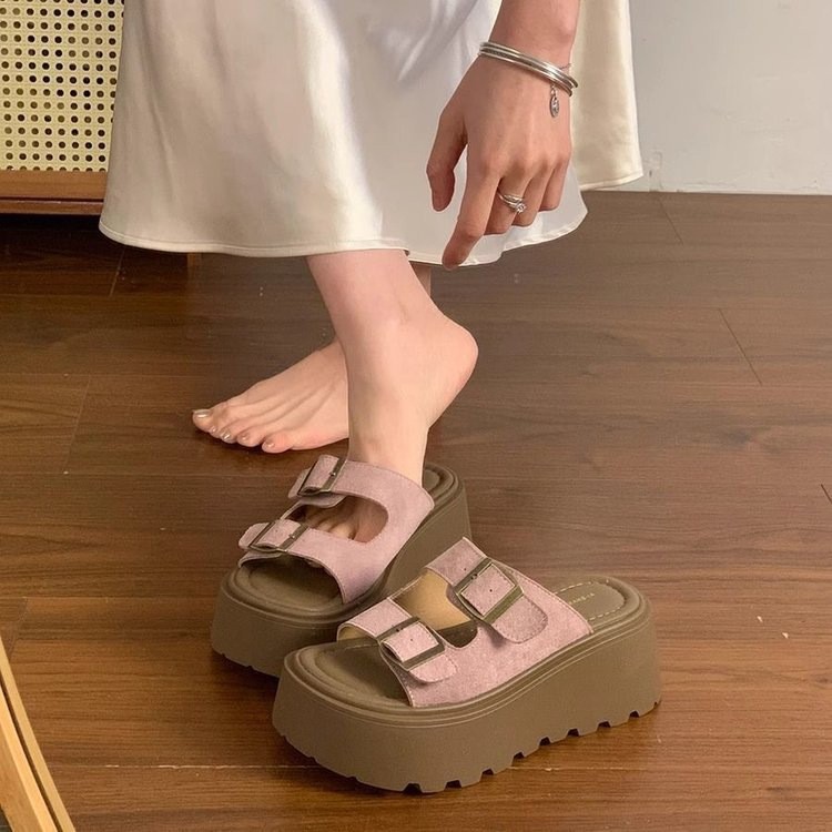 🔥Còn hàng🔥Dép nữ đế cao 7CM Đáy dày răng chống trượt da chất lượng cao thiết kế khóa（size35-40）