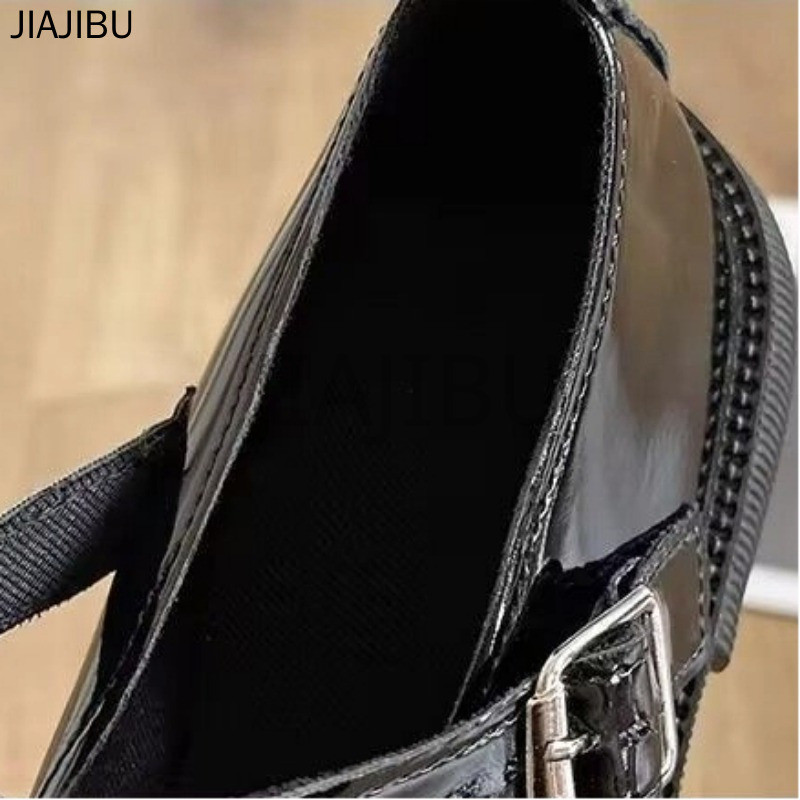 Size 35-42 Giày Nữ Cỡ Lớn Giày Da Gót Dày Chống Trượt Đầu Tròn JK Phong Cách Anh Giày Bệt Bằng Da Bóng Phong Cách Cosplay Retro Thoáng Khí Thoải Mái Korean Fashion Platform Mary Jane Doll Shoes Giày Lolita Nhật Bản