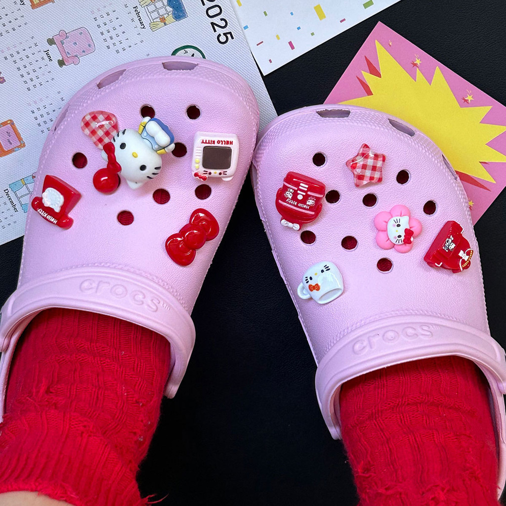 Phụ Kiện Giày Lỗ Hoạt Hình Dễ Thương Millennium HelloKitty HelloKitty Giày Cảm Giác Cao Cấp Hoa Thích Ứng Với Crocs Lỗ Khóa Giày Busch Khóa Giày Zhibixing Khóa Giày Có Thể Tháo Rời Khóa Giày ins Giày Hoa
