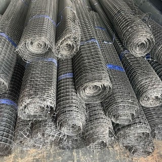 Hàng loại 1: cao 1,5m dài 50m ô 3x4cm. Dùng làm chuồng gà. Hàng rào nặng 12kg làm hàng rào, làm chuồ