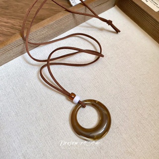 Vòng cổ tròn nhựa hạt gỗ, thiết kế cổ điển thời trang, phù hợp làm phụ kiện