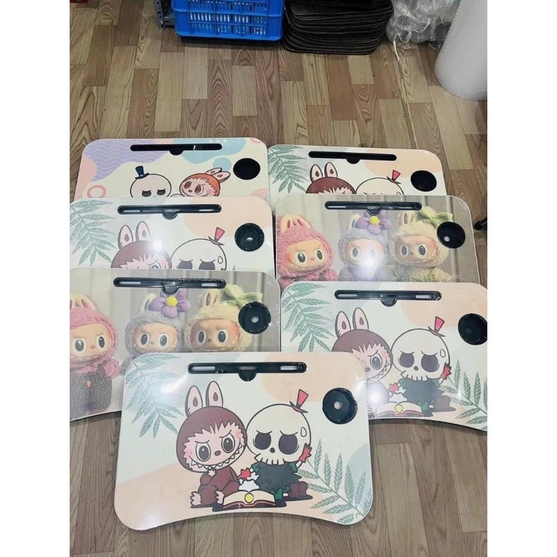 Bàn học gấp gọn học sinh sinh viên để laptop ngồi bệt chân sắt Labubu & Capybara ( màu ngẫu nhiên )