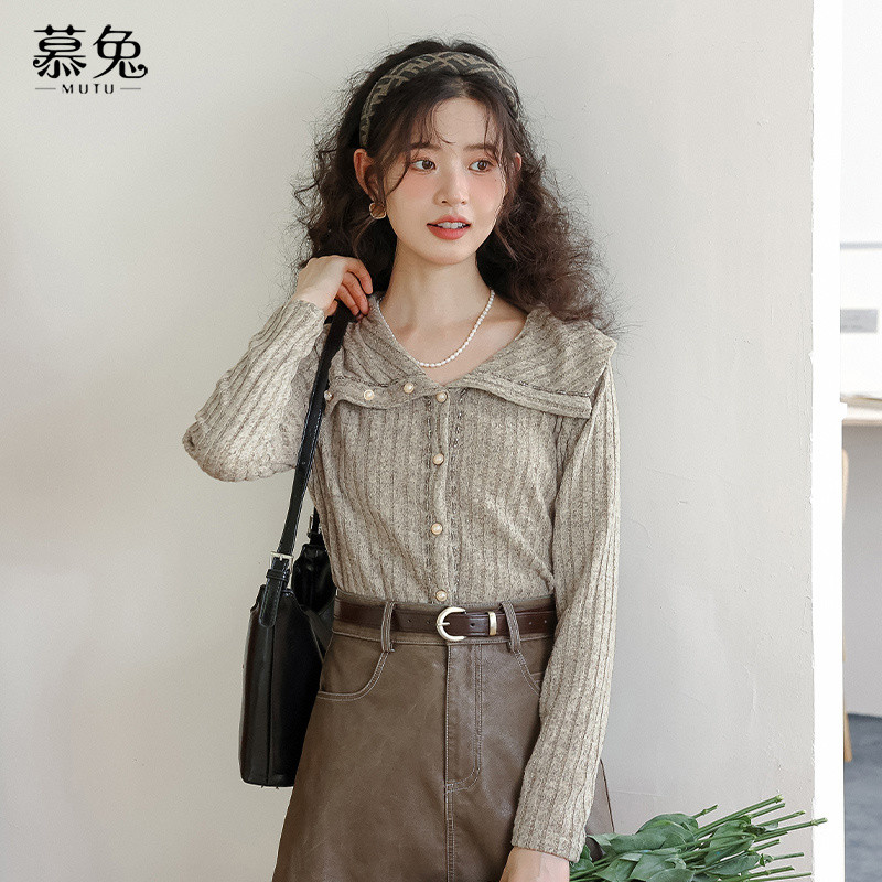 Mutu Pháp Cao Cấp Không Đều Ve Áo Len Nữ Mùa Xuân 2026 Phong Cách Mới Slim-fit Bên Trong Dài Tay Top