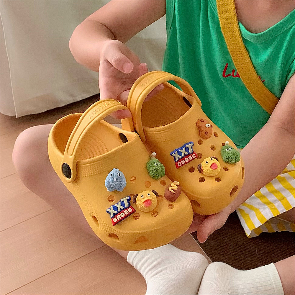 Chống Trơn Trượt Thoáng Khí Trẻ Em Lỗ Giày Sandal Quái Vật Nhỏ Dép xỏ ngón Dép Đế Mềm Chống Trơn Trượt Dép Trẻ Em Dép Trẻ Em S