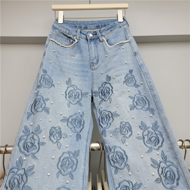 Quần denim nữ đính hạt thêu cao cấp, slim fit, xu hướng mới nhất 2025