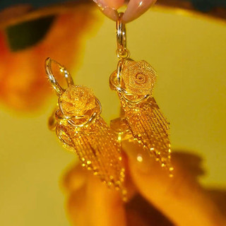 Bông tai dangling tua rua hoa hồng sang trọng, tạo vẻ đẹp thu hút